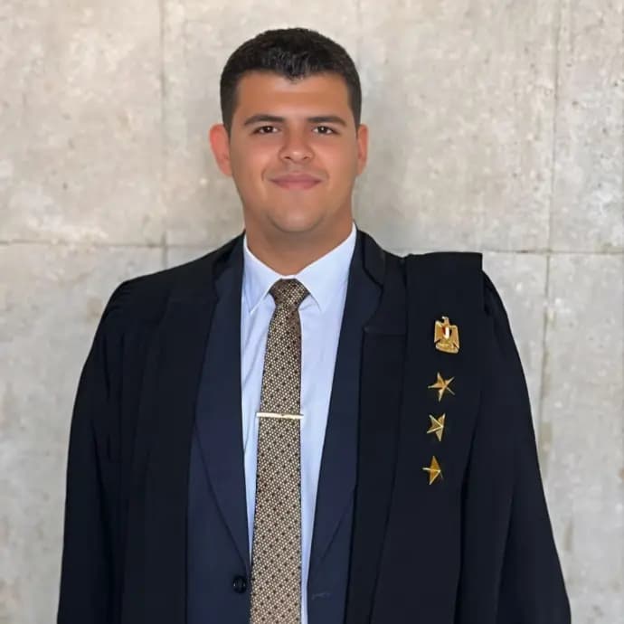 الأستاذ/ محمود خلاف
